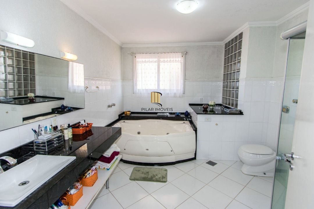 Casa para Venda - 393.58m², 4 dormitórios, sendo 2 suites, 6 vagas - Vila Assunção