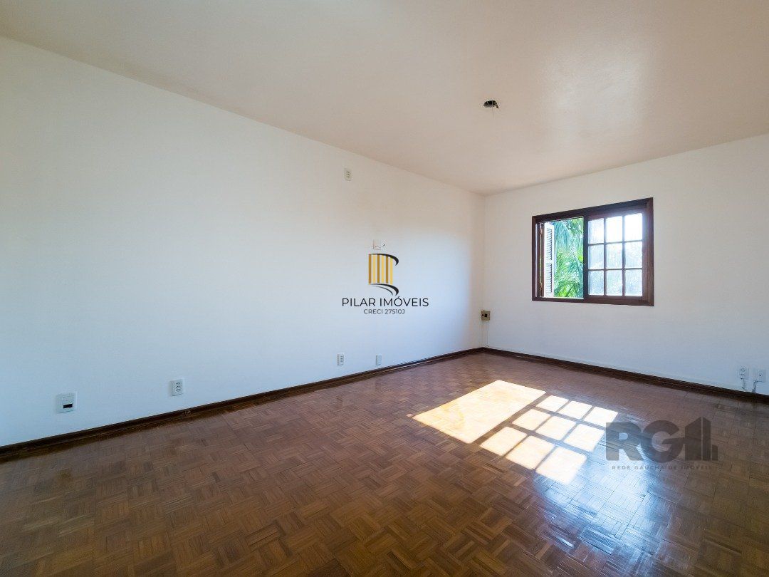Casa 3 dormitórios no bairro Ipanema