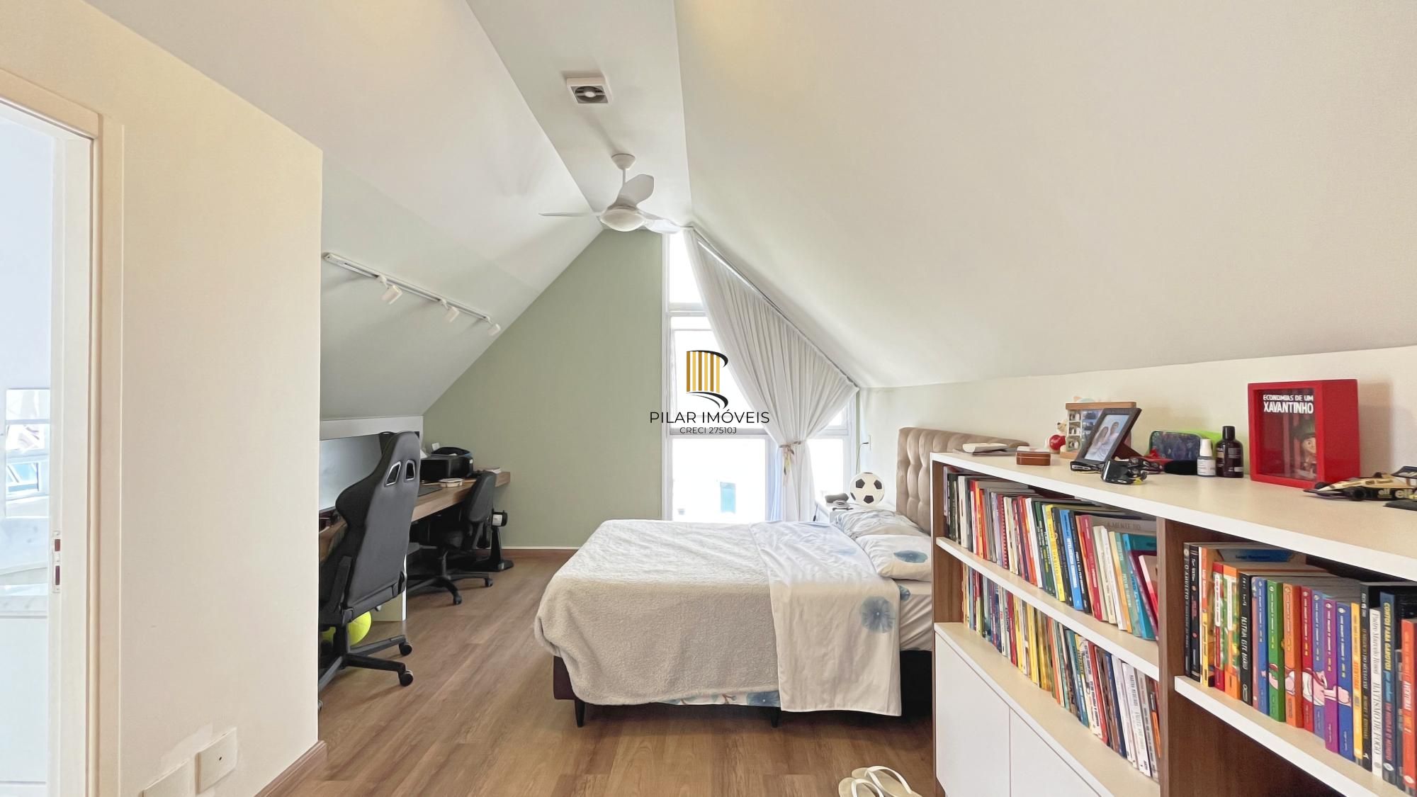 Casa em Condomínio com 3 quartos e 216m² à venda em Teresópolis, Porto Alegre.