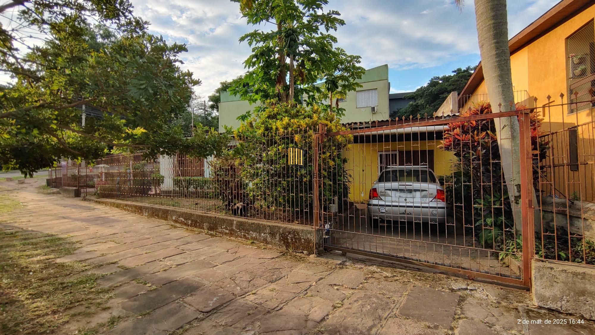 Casa Térrea | 3 quartos | 1 suite | 110m2 privativos | 5 vagas | Bairro Cristal