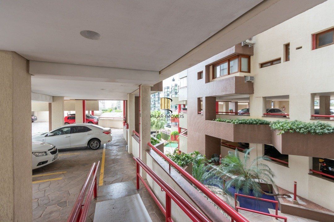 Cobertura para Venda - 302m², 4 dormitórios, sendo 1 suites, 3 vagas - Menino Deus