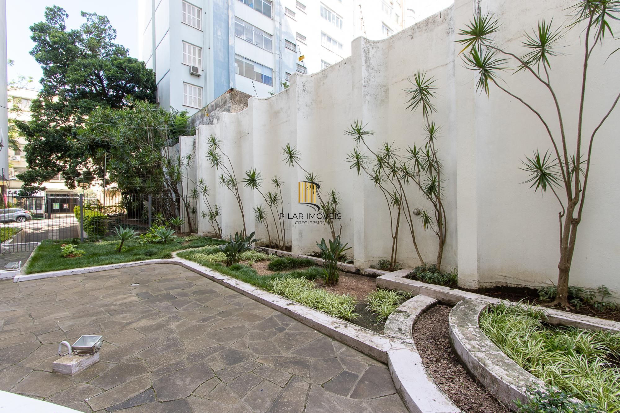 Apartamento 3 dormitorios com 168,65m2 privativos e uma vaga..