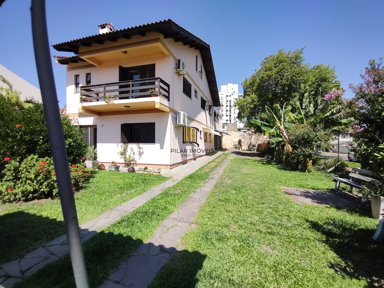 Casa Residencial ou Comercial, com 3 quartos (1 suite), 229m² privativos - Bairro Tristeza - Pilar Imóveis