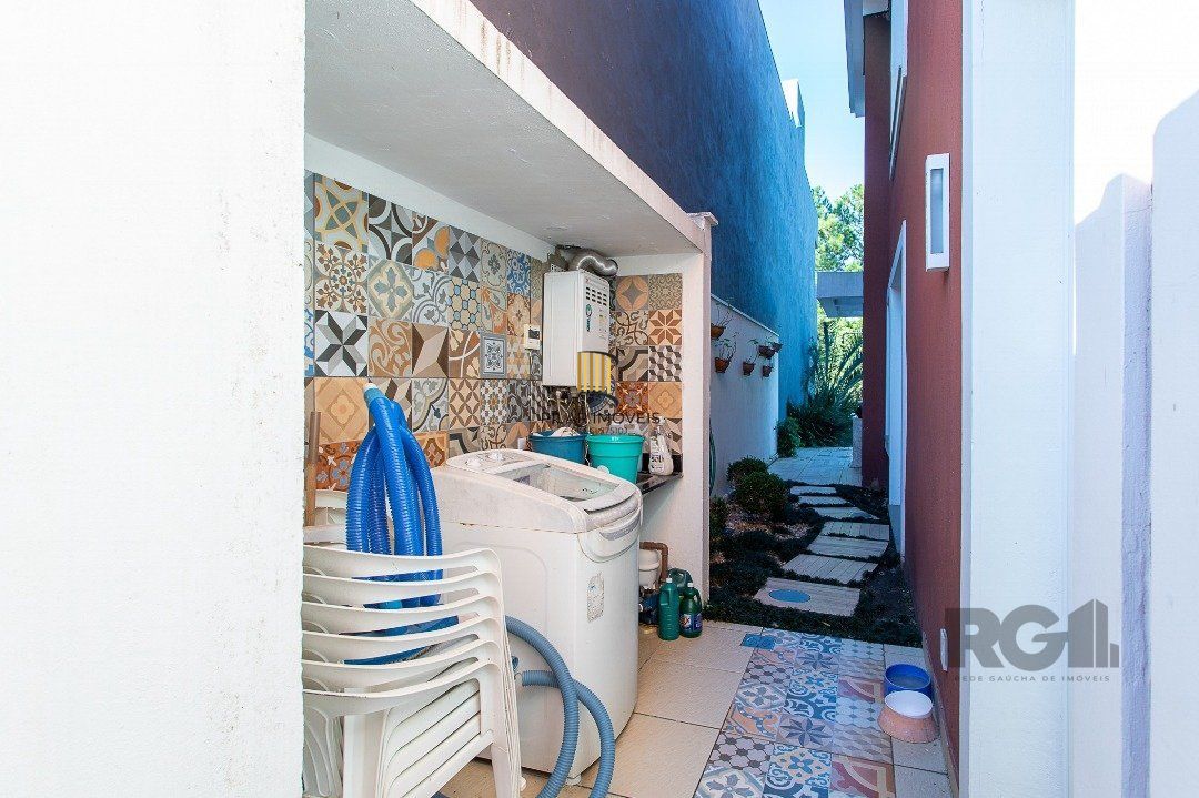 Casa de Condomínio 4 dormitórios no bairro Belém Novo