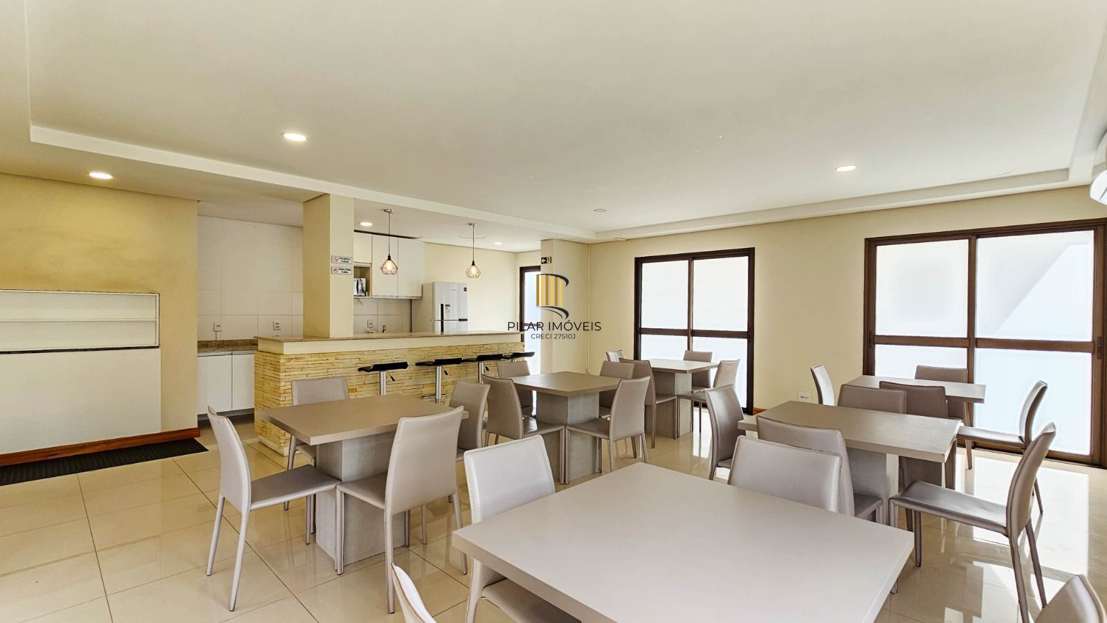 Apartamento no Condomínio Live It, 2 dormitórios, suíte, churrasqueira, vaga coberta.