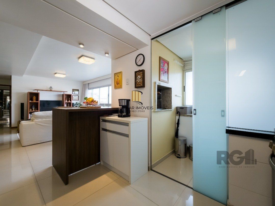 Apartamento com 3 quartos, suite, 3 vagas, condomínio com infra - Bairro Tristeza