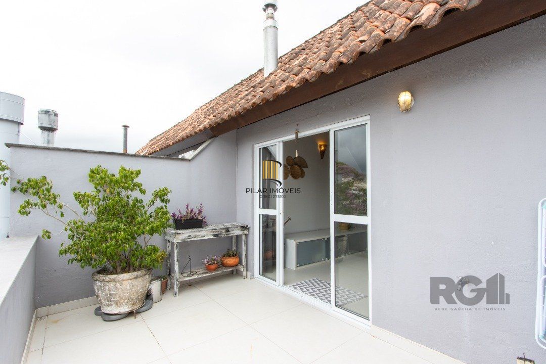 Sobrado com 148,45m², com 2 quartos, suíte, área gormet, vista para o Guaíba, na Vila Conceição.