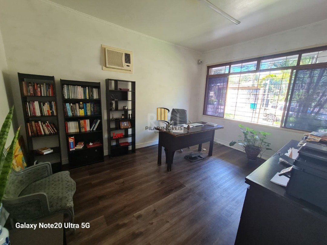 Casa 3 dormitórios no bairro Ipanema