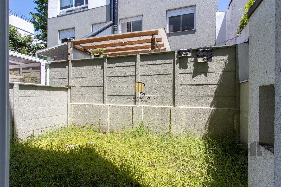 Casa em Condomínio, 197m², 3dormitórios, bairro Glória