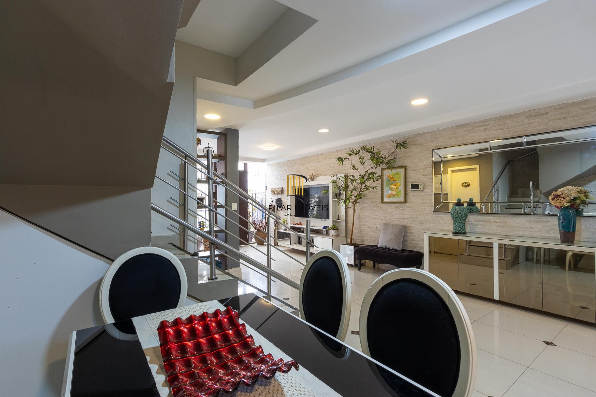 Casa 3 dormitórios no bairro Cristal