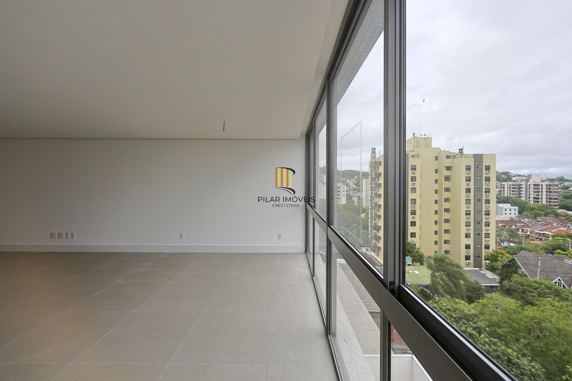 Apartamento com 217m² e 3 dormitórios no bairro Tristeza em PORTO ALEGRE para Comprar