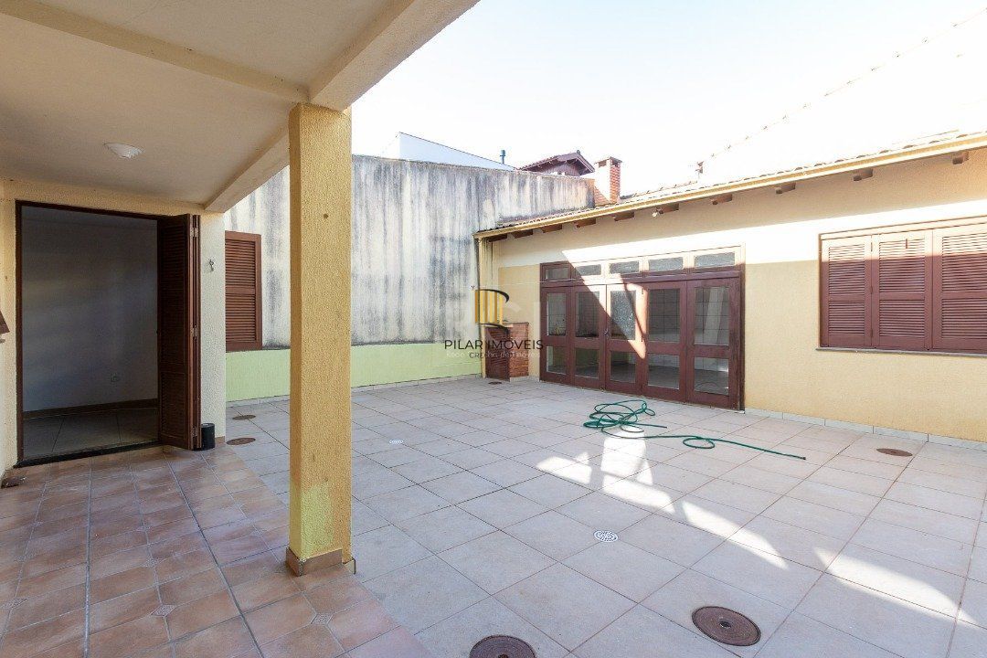 Casa para Venda - 280m², 3 dormitórios, sendo 1 suites, 2 vagas - Espirito Santo