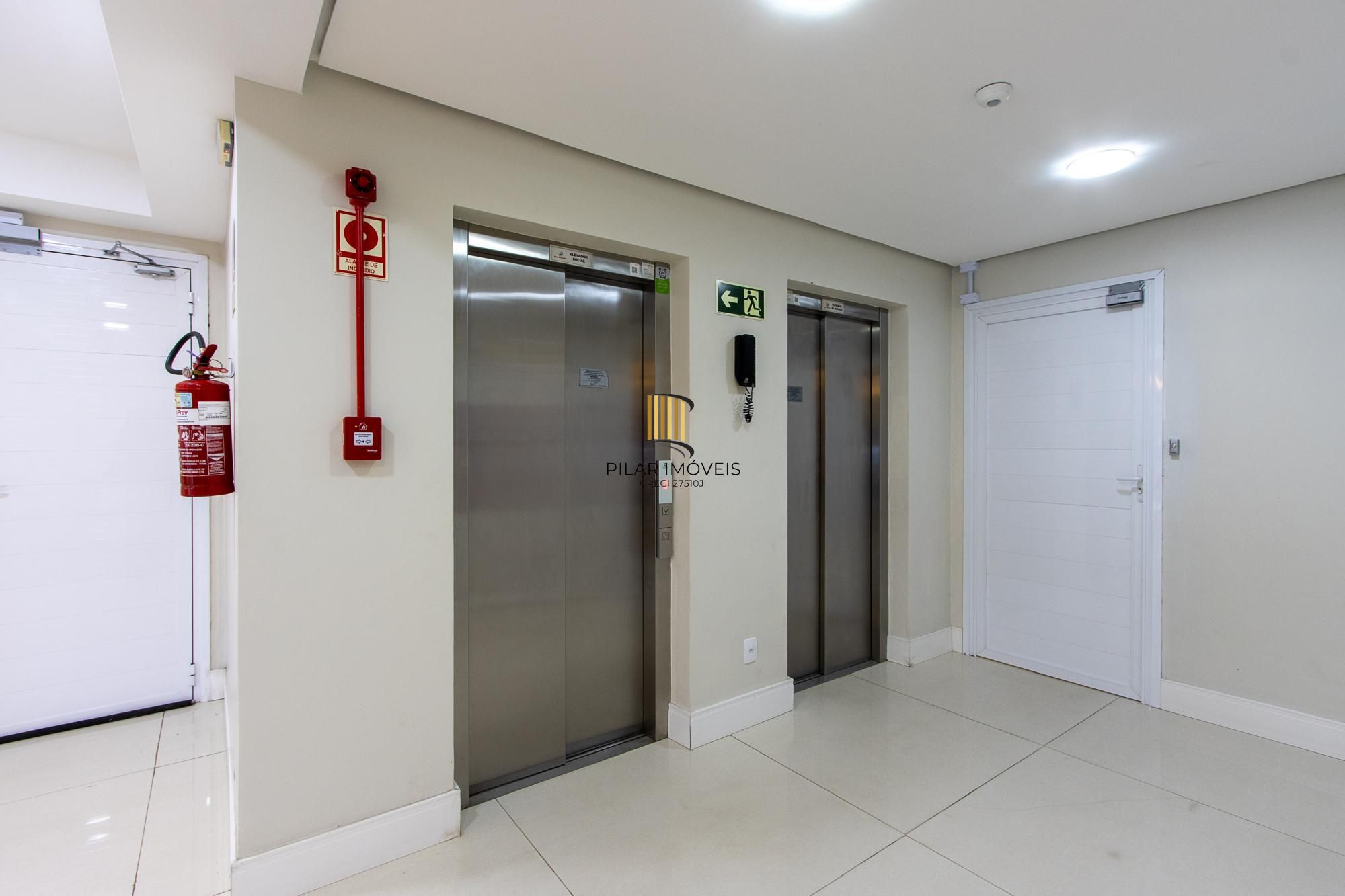 Apartamento MOBILIADO à venda - 2 dormitórios, suíte - Vista  perene