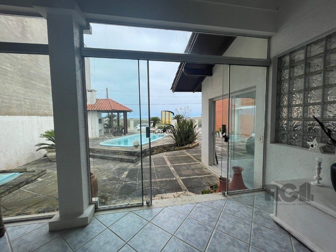 Casa 4 dormitórios no bairro Centro
