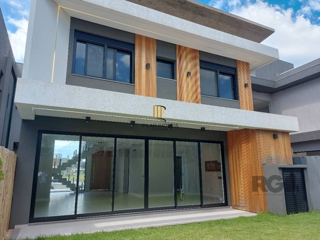 Casa de Condomínio 4 dormitórios no bairro Centro
