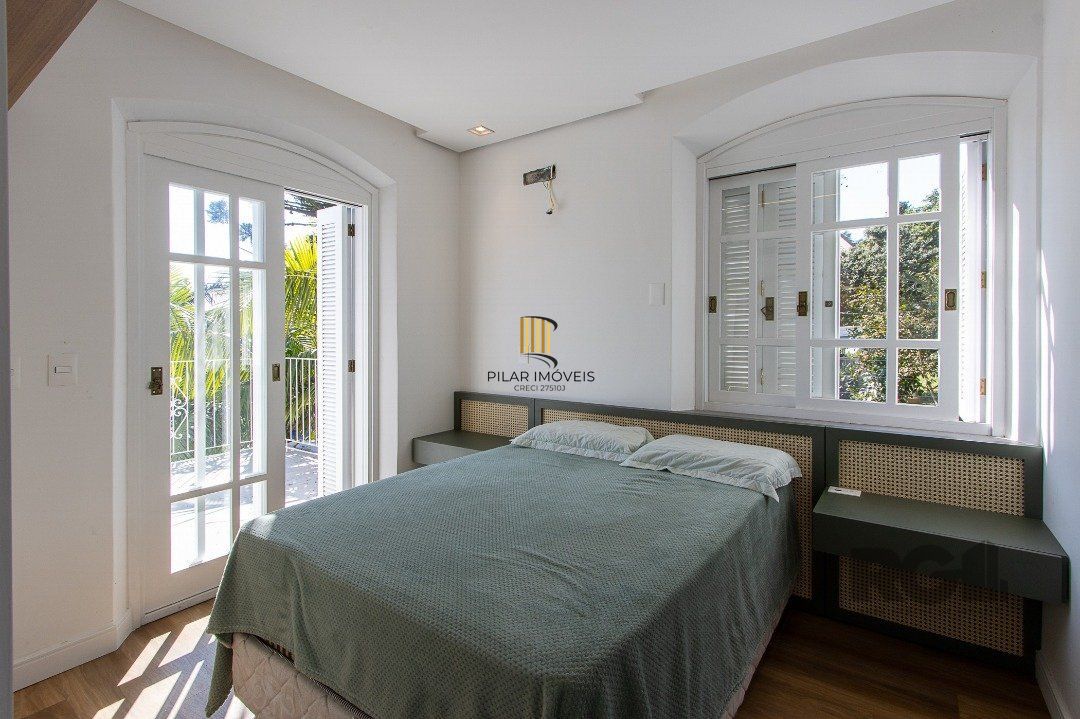 Casa 4 dormitórios no bairro Vila Conceição