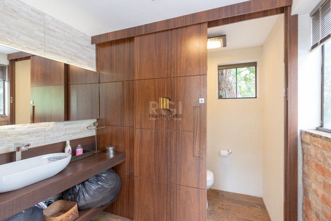 Casa para Venda - 800m², 3 dormitórios, sendo 3 suites, 4 vagas - Vila Assunção