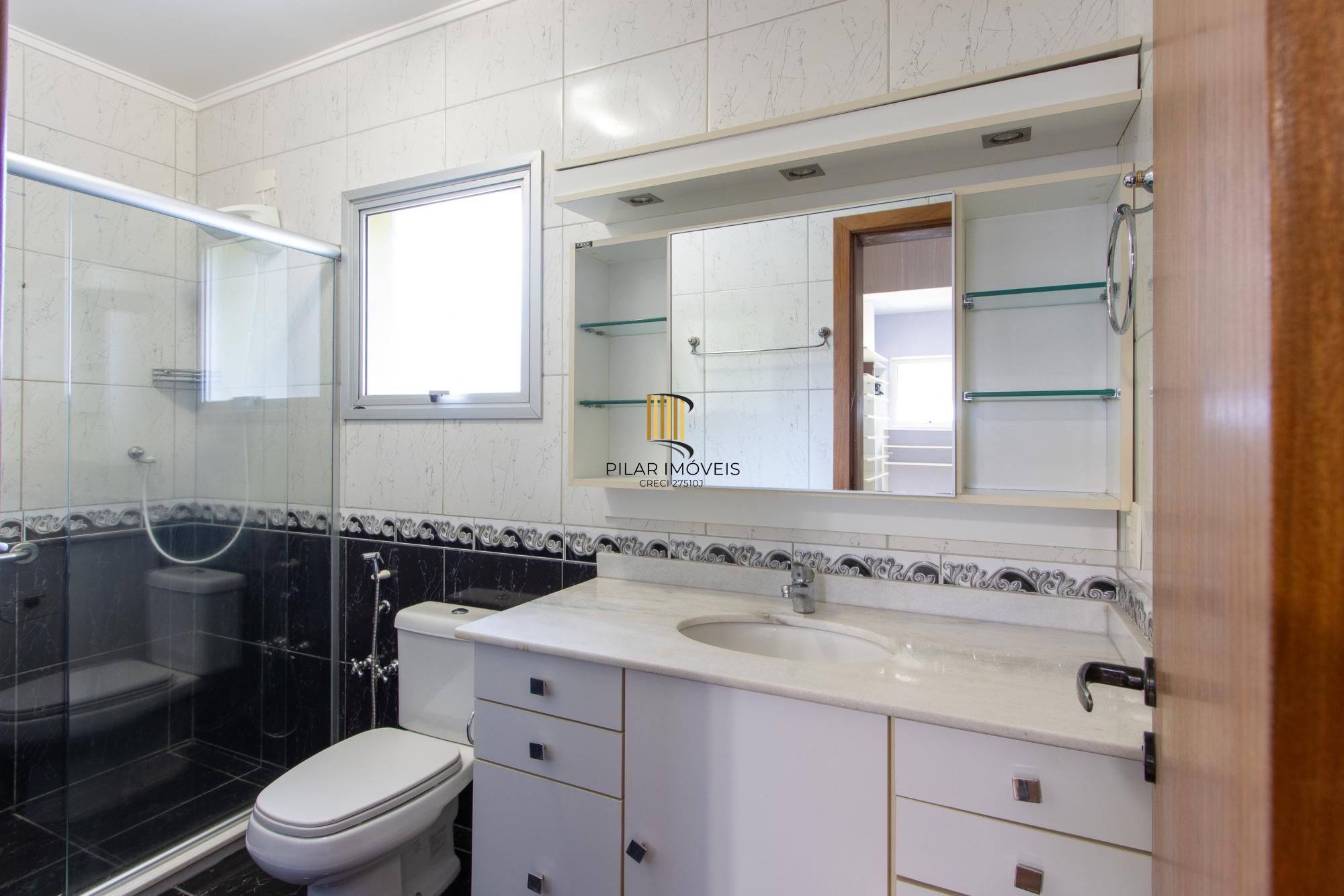 Casa para Venda - 470m², 3 dormitórios, sendo 1 suites, 6 vagas - Nonoai