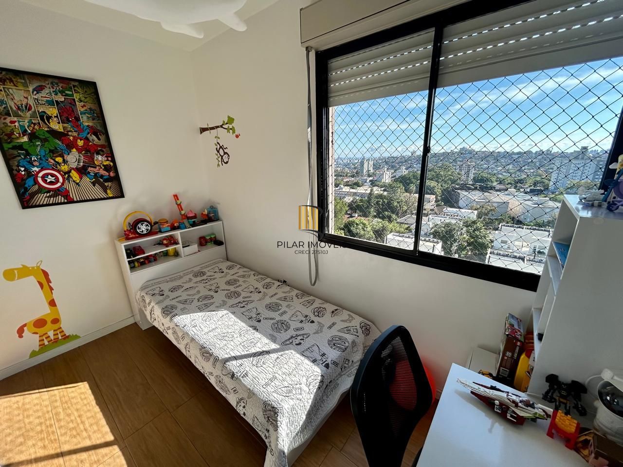 Belo apartamento, 2 quartos, elevador - Bairro Glória
