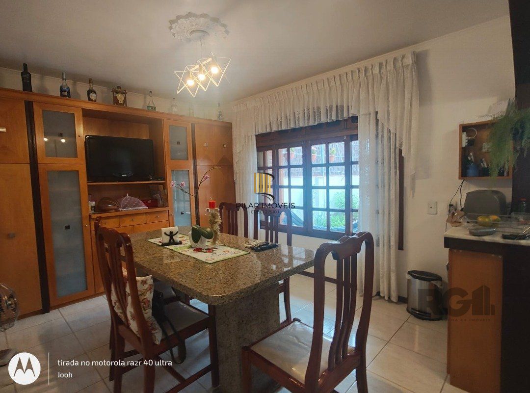 Casa 4 dormitórios no bairro Cavalhada