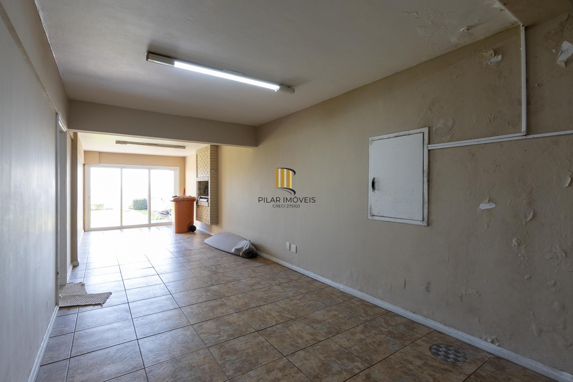 Residência em endereço nobre na Vila Assunção, com vista privilegiada para o Guaíba e clubes náuticos!