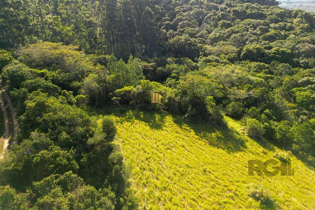 Terreno no bairro Itapuã