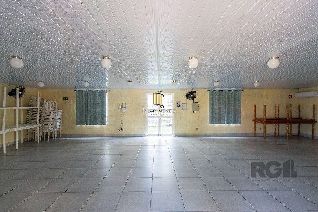 Apartamento semimobiliado com 2 dormitórios, banheiro social e 1vaga rotativa