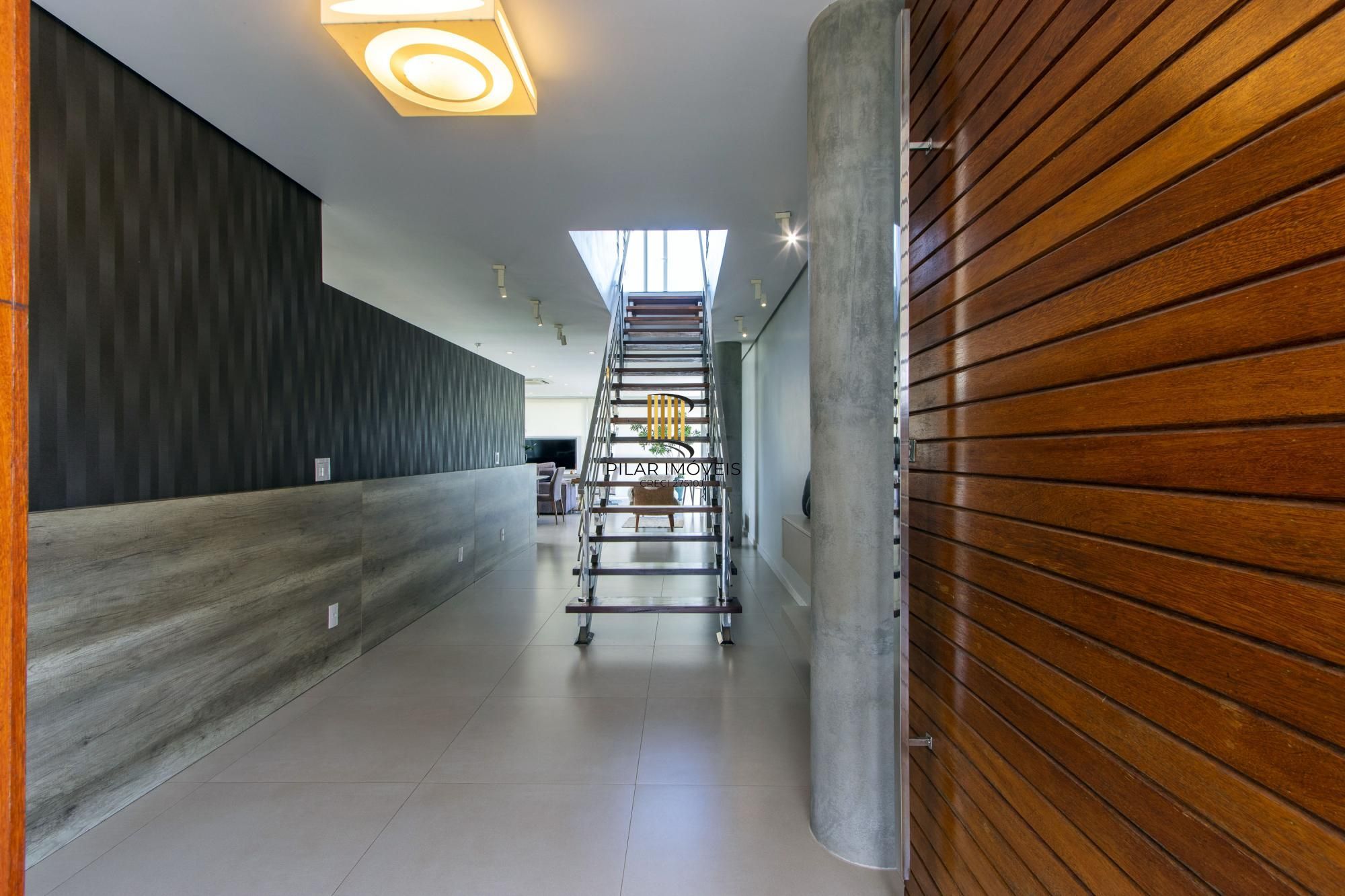 Luxuosa Casa em Condomínio de Alto Padrão com vista para Guaiba