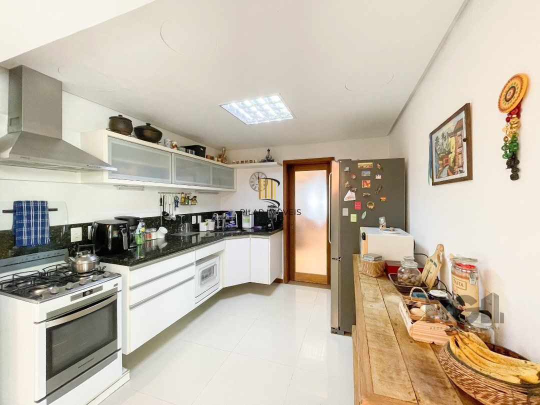 Casa no bairro Vila Assunção. 3dormitórios sendo 1 suíte e 2 vagas cobertas.