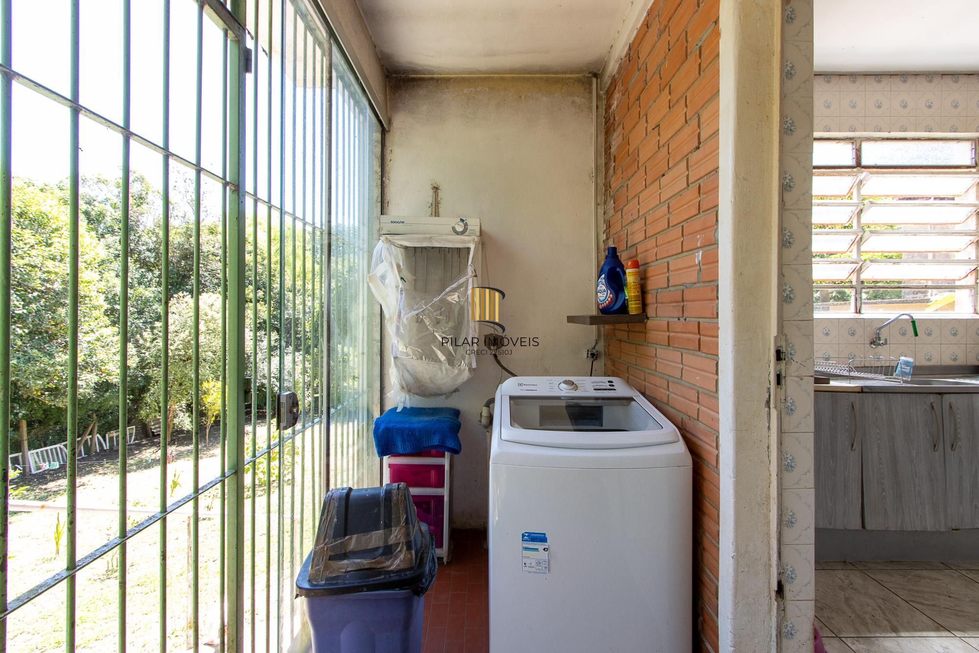 Casa 3 dormitórios no bairro Pitinga