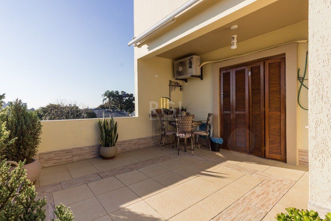 Casa Condominio para Venda - 191m², 3 dormitórios, sendo 1 suites, 2 vagas - Tristeza