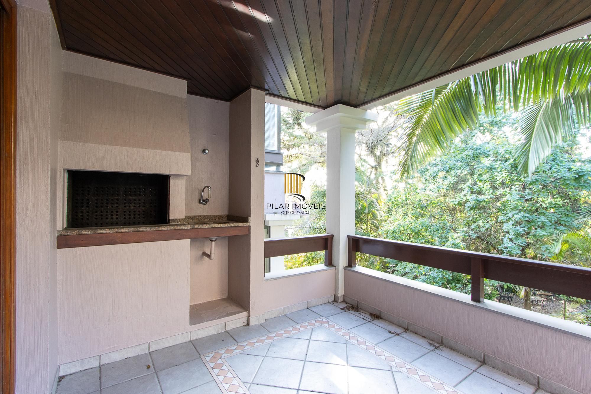 Apartamento bairro Cavalhada com 03 dormitórios, gabinete e 2 vagas 134,35m2 privativos!