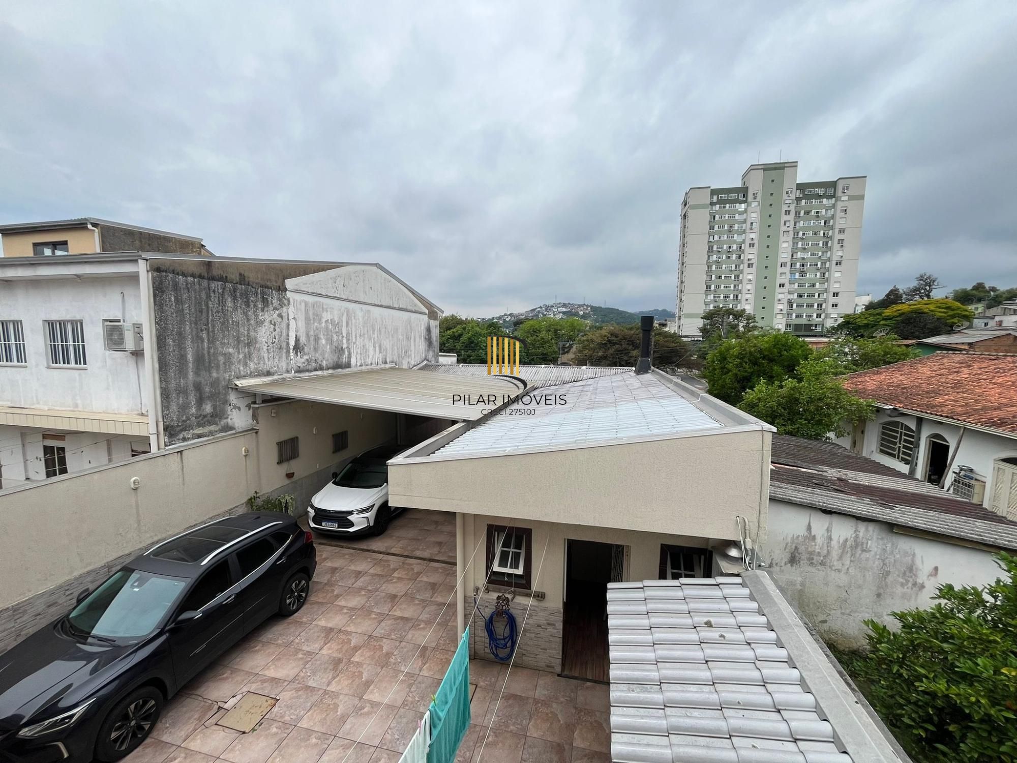 Duas casas no mesmo terreno – conforto, espaço e excelente localização!