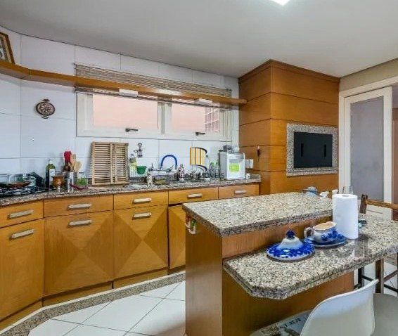 Casa 4 dormitórios no bairro Jardim Isabel