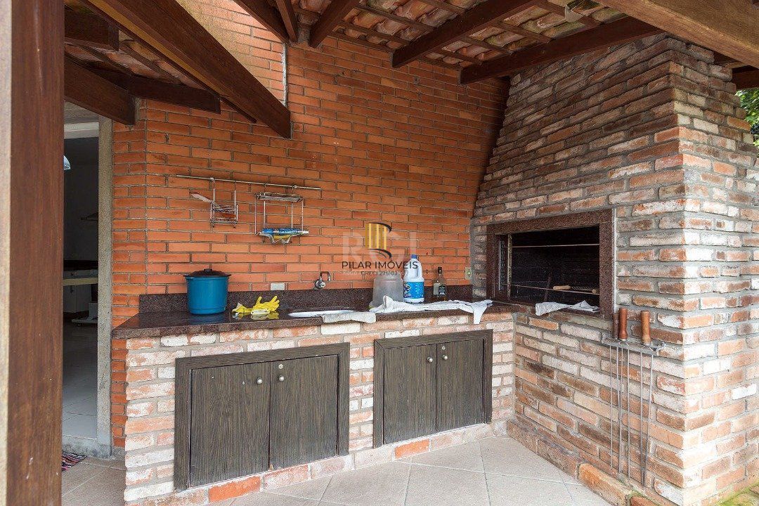 Casa para Venda - 430m², 4 dormitórios, sendo 1 suites, 5 vagas - Cristal
