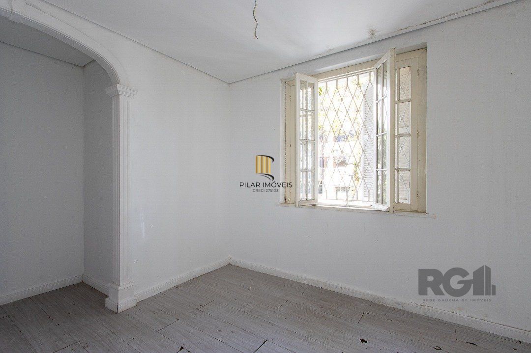 Casa 3 dormitórios no bairro Floresta