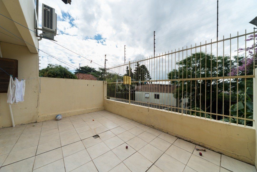 Casa Condominio para Venda - 240m², 3 dormitórios, sendo 1 suites, 3 vagas - Tristeza