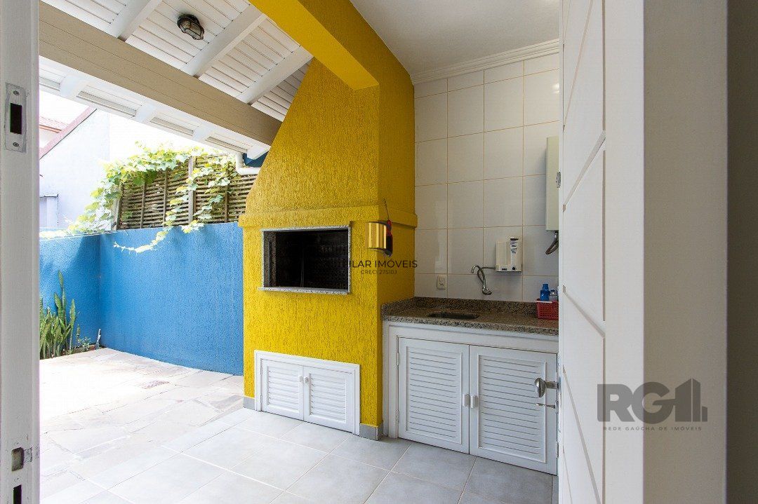 Casa de Condomínio 3 dormitórios no bairro Hípica