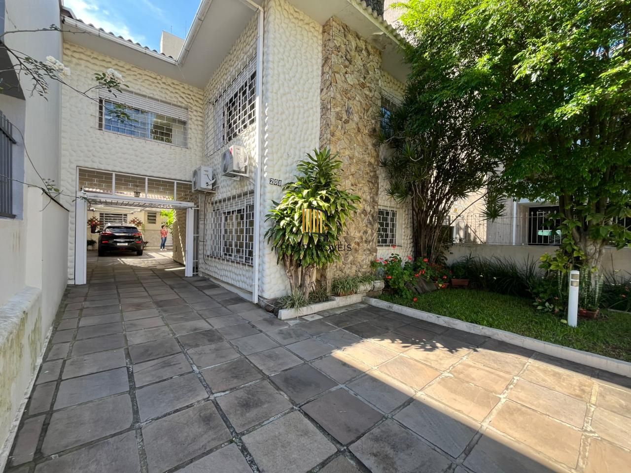 Linda casa à venda no bairro Azenha!!!