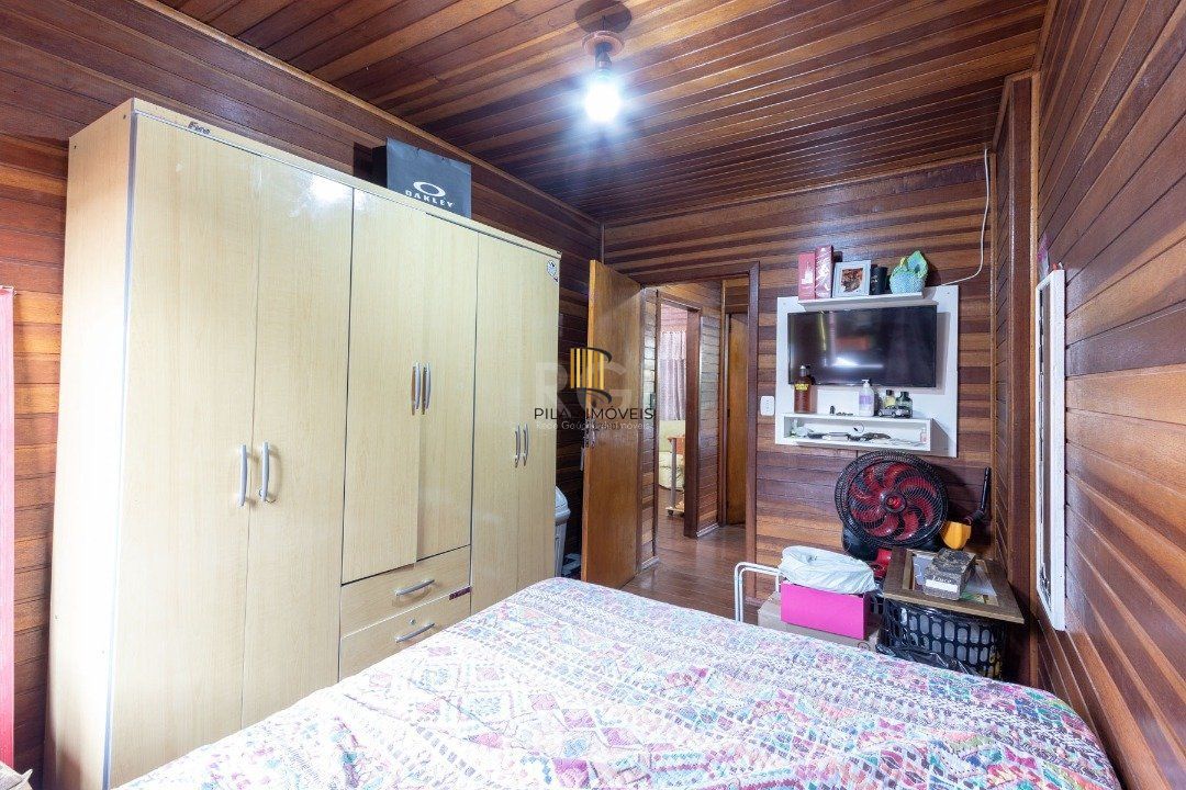 Casa para Venda - 54m², 2 dormitórios, 4 vagas - Cristal