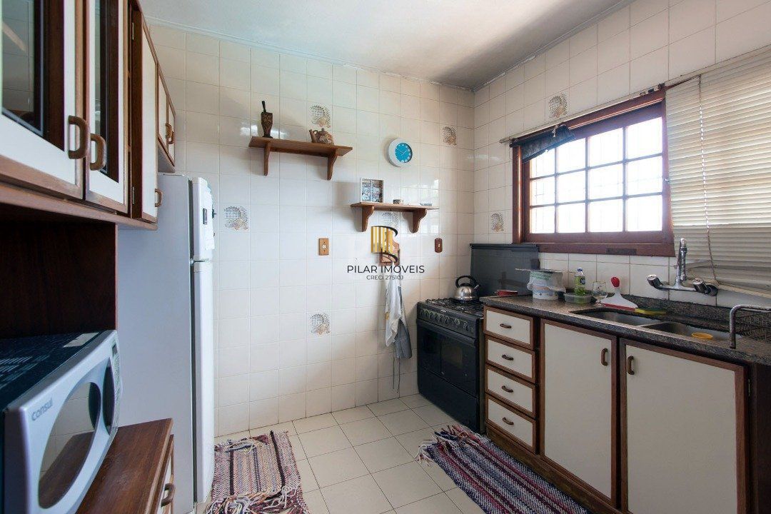 Casa para Venda - 336.21m², 3 dormitórios, sendo 1 suites, 3 vagas - Nonoai