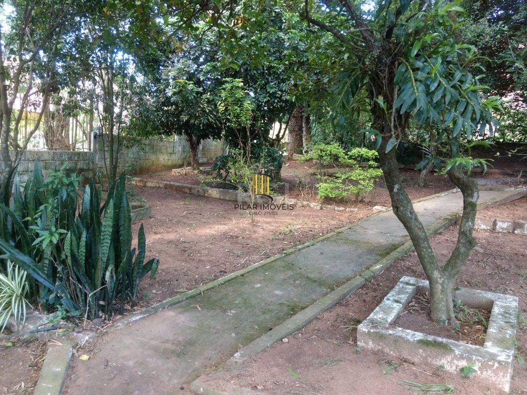 Casa para Venda - 250m², 3 dormitórios, sendo 1 suites, 4 vagas - Taruma