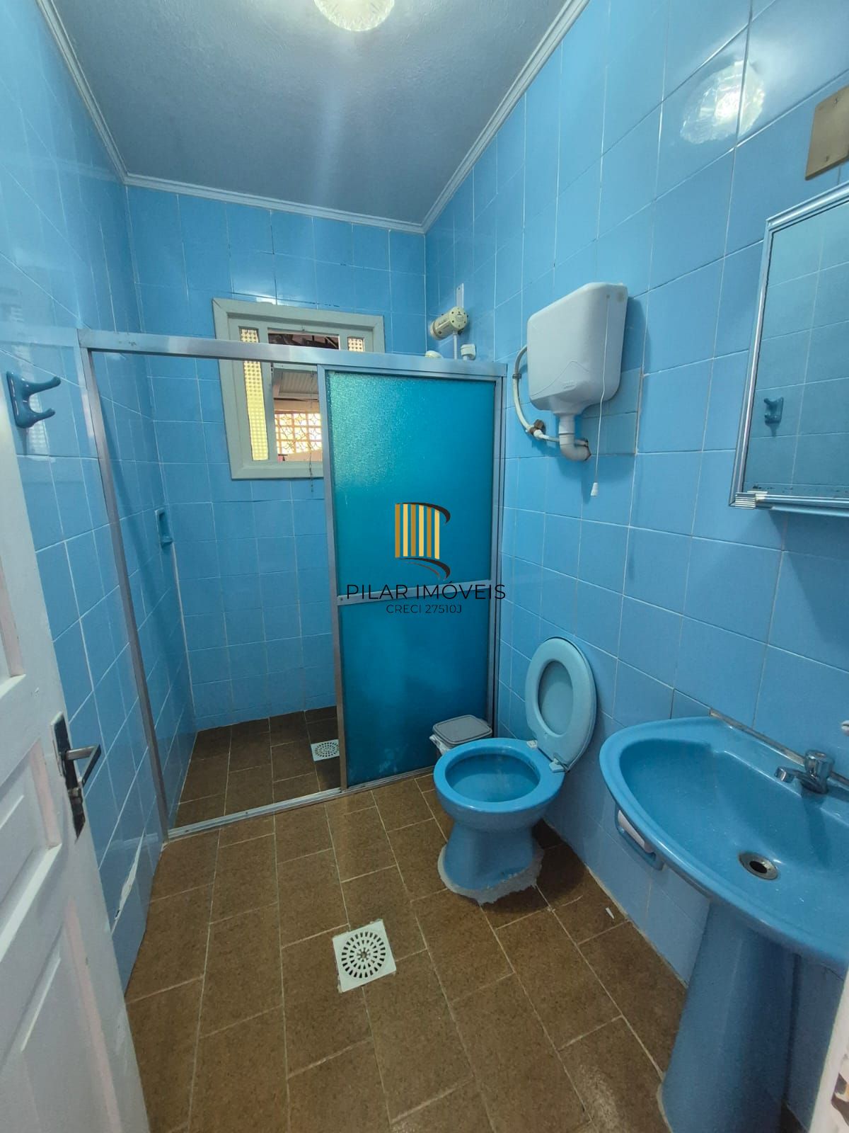 Casa 4 Dormitórios 1 suite 3 banheiros piscina e churasqueira