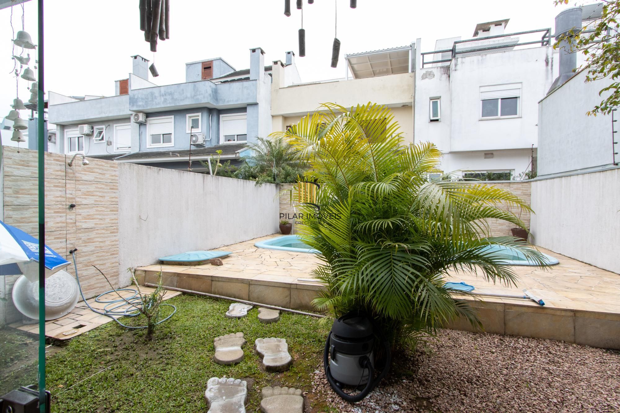 Sobrado no Lagos de Nova Ipanema com 149,54m², possui 03 dormitórios, sendo 1 suíte, garagem para 3 carros