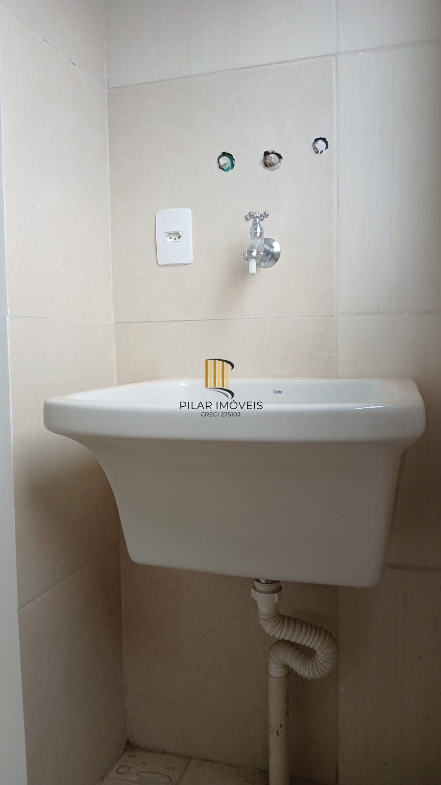 Apto com 3 dormitórios suíte e box coberto