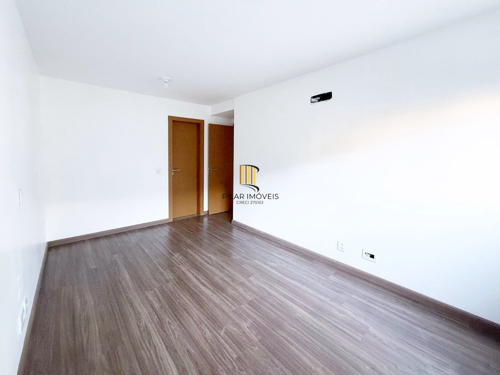 Apartamento com 2 dormitórios, sendo 1 suíte, e sala ampla com ambientes integrados - Condomínio Residencial Sucre