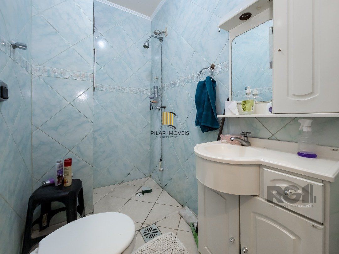 Casa para Venda - 210m², 3 dormitórios, sendo 1 suites, 2 vagas - Tristeza