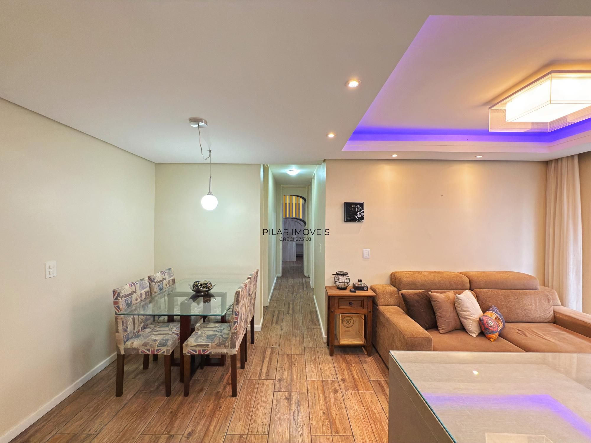 Apartamento de 3 dormitórios, 1 suíte e 2 vagas de garagem cobertas.