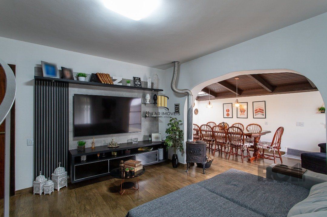 Casa 4 dormitórios no bairro Jardim Isabel