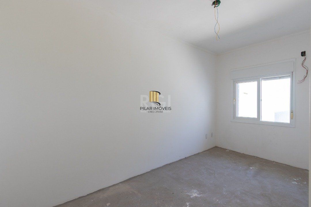 Casa para Venda - 168m², 3 dormitórios, sendo 1 suites, 2 vagas - Imperial Park